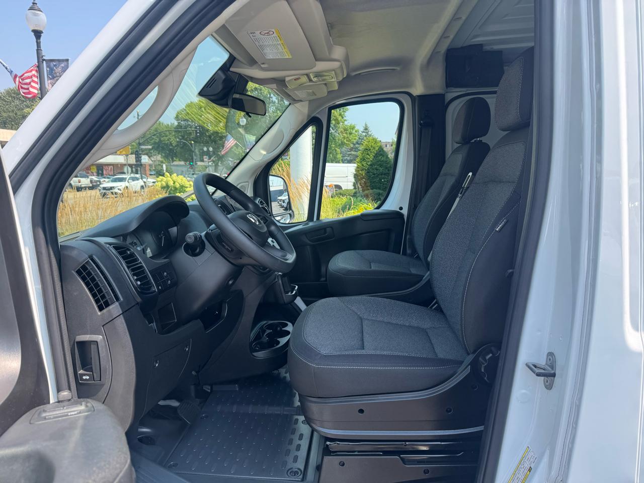 RAM ProMaster Cargo Van 1500 Low Roof 118" WB 2023