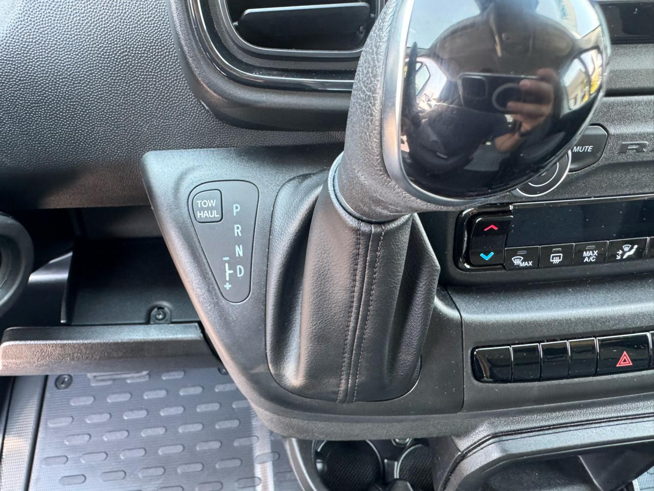 RAM ProMaster Cargo Van 1500 Low Roof 118" WB 2023