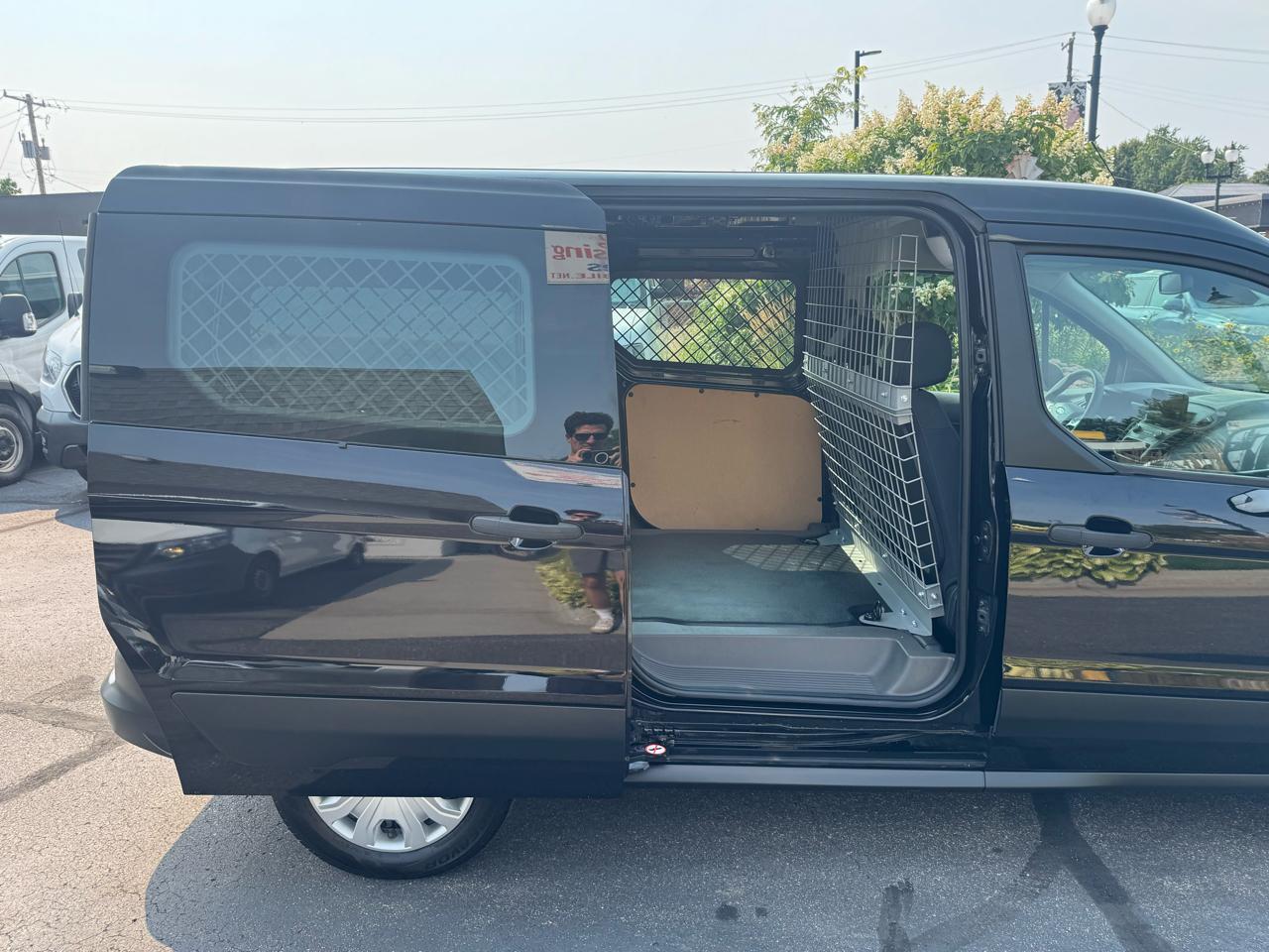 Ford Transit Connect Van XLT LWB w/Rear Symmetrical Doors 2022
