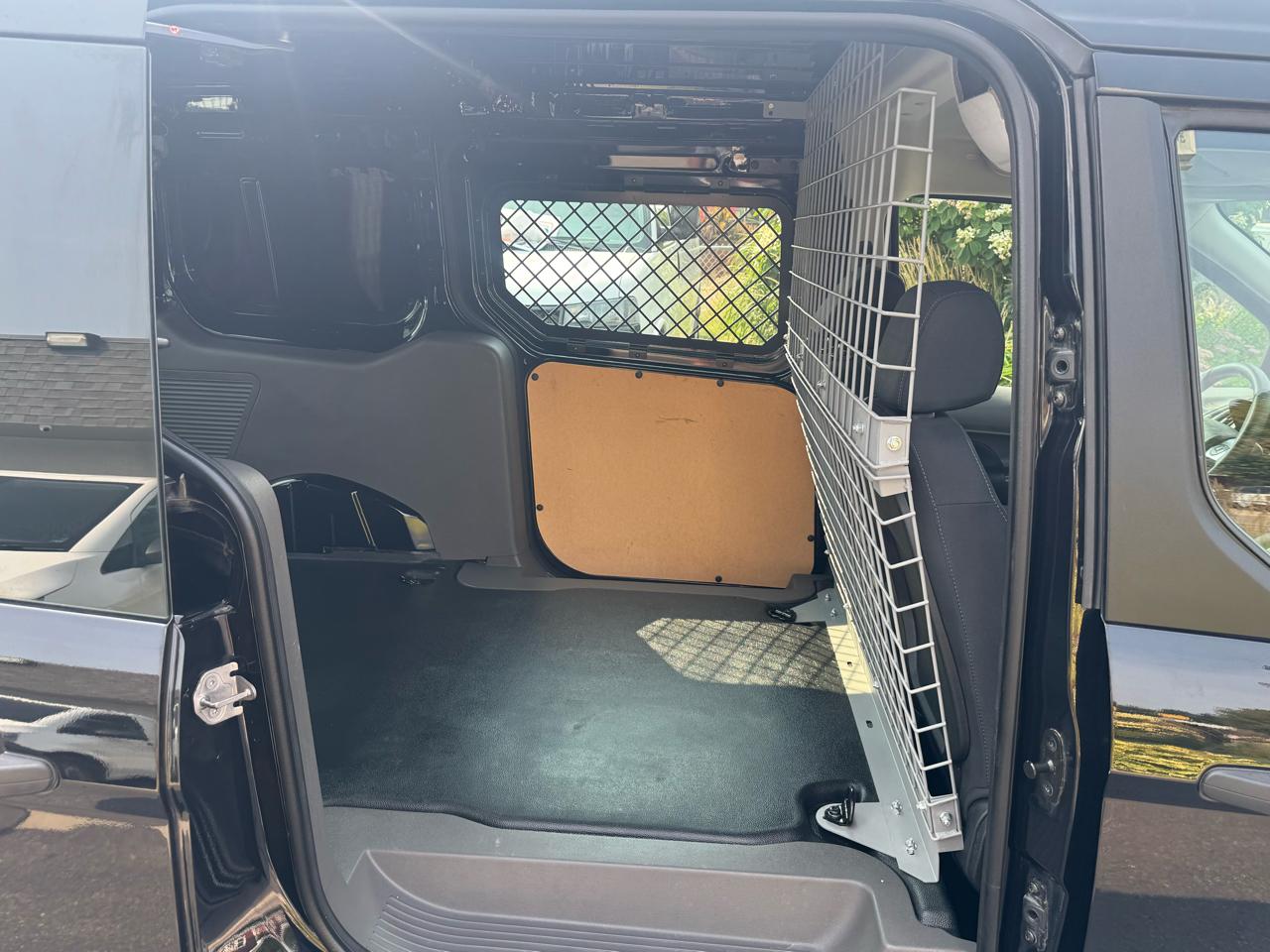 Ford Transit Connect Van XLT LWB w/Rear Symmetrical Doors 2022