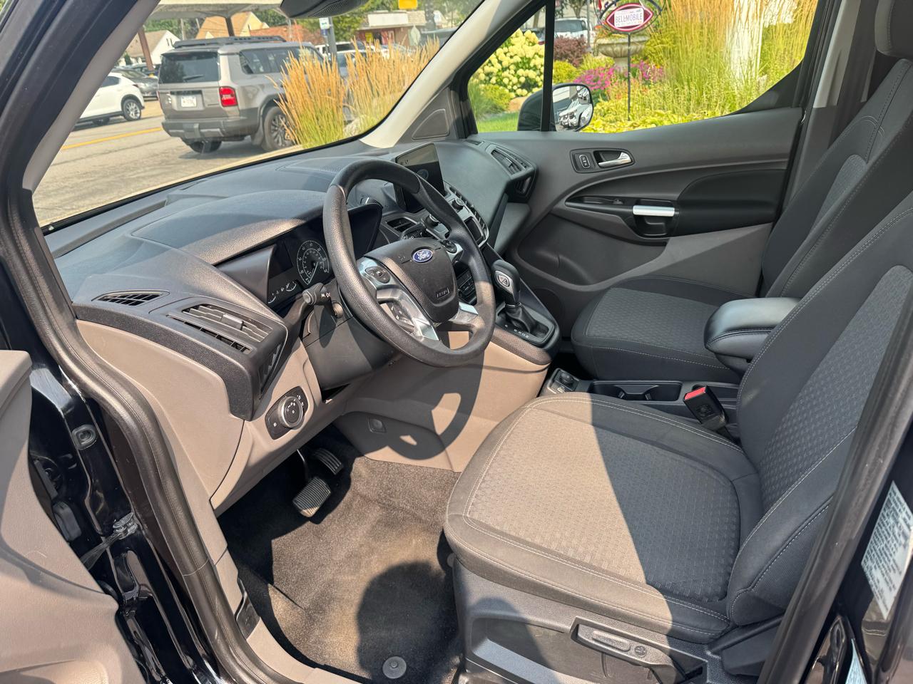 Ford Transit Connect Van XLT LWB w/Rear Symmetrical Doors 2022
