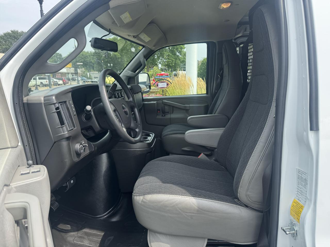 GMC Savana Cargo Van RWD 2500 135" 2025