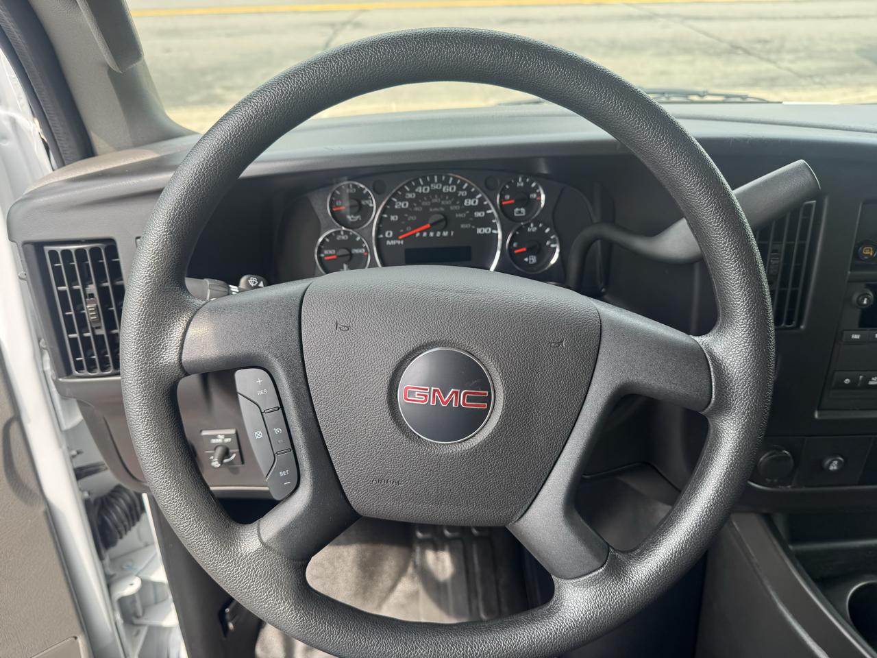 GMC Savana Cargo Van RWD 2500 135" 2025