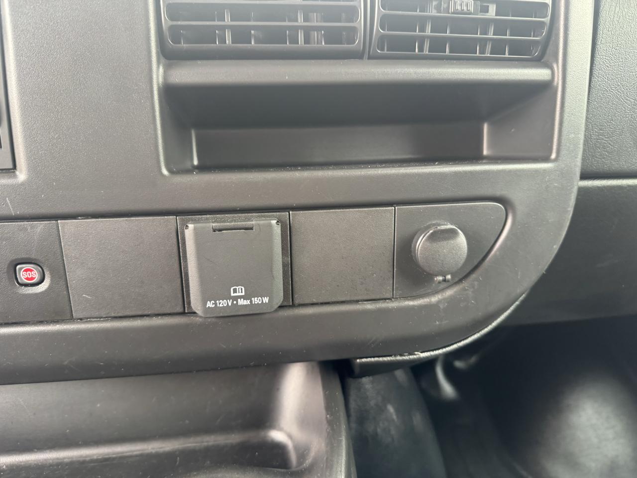 GMC Savana Cargo Van RWD 2500 135" 2025