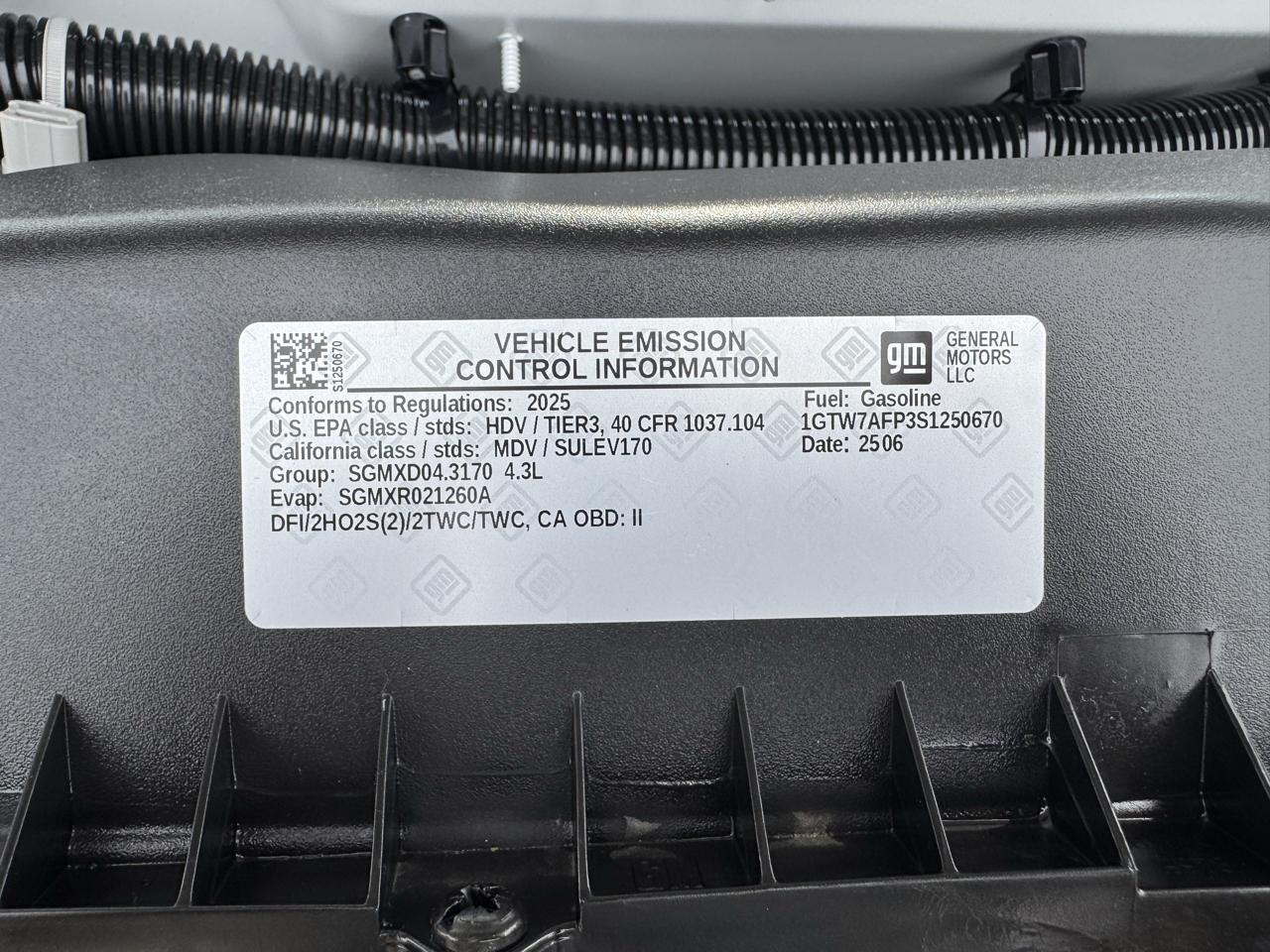GMC Savana Cargo Van RWD 2500 135" 2025