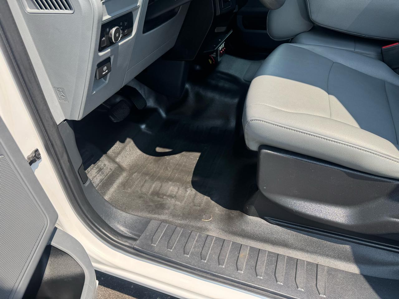 Ford F-150 Lariat 2WD SuperCab 8' Box 2022
