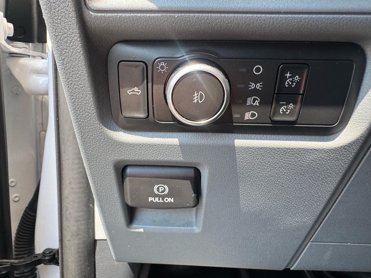 Ford F-150 Lariat 2WD SuperCab 8' Box 2022