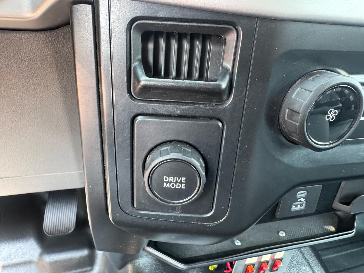 Ford F-150 Lariat 2WD SuperCab 8' Box 2022
