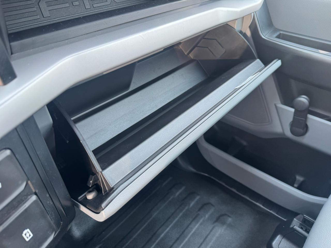Ford F-150 Lariat 2WD SuperCab 8' Box 2022