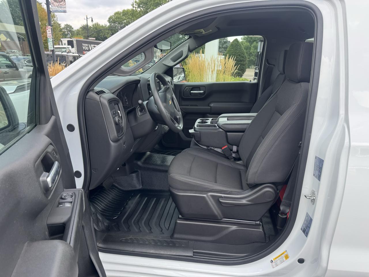 Chevrolet Silverado 1500 2WD Reg Cab 140" Work Truck 2025