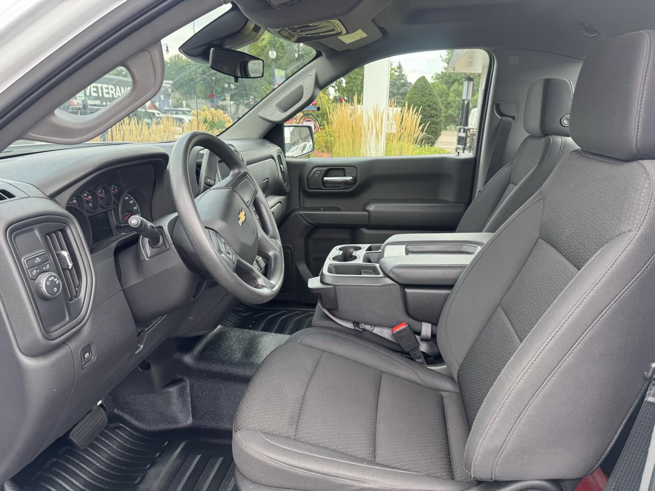 Chevrolet Silverado 1500 2WD Reg Cab 140" Work Truck 2025