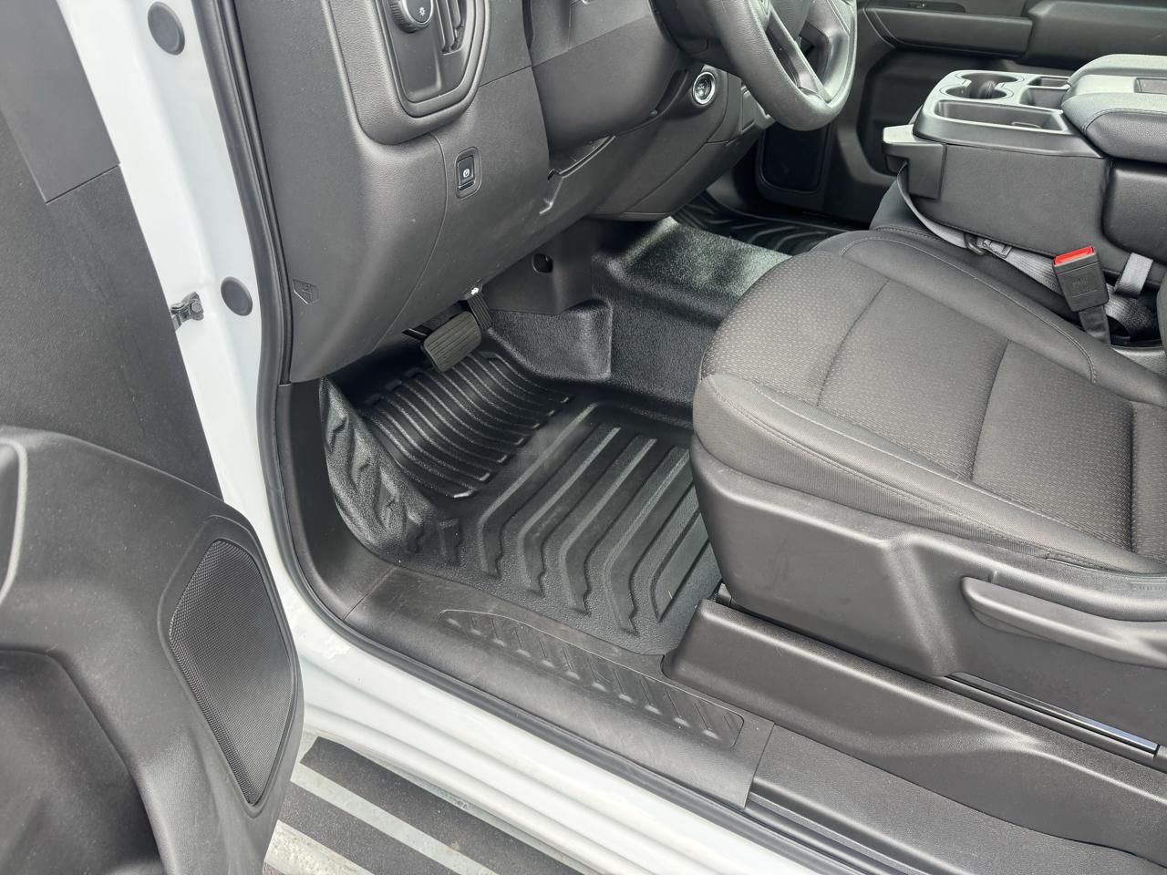 Chevrolet Silverado 1500 2WD Reg Cab 140" Work Truck 2025