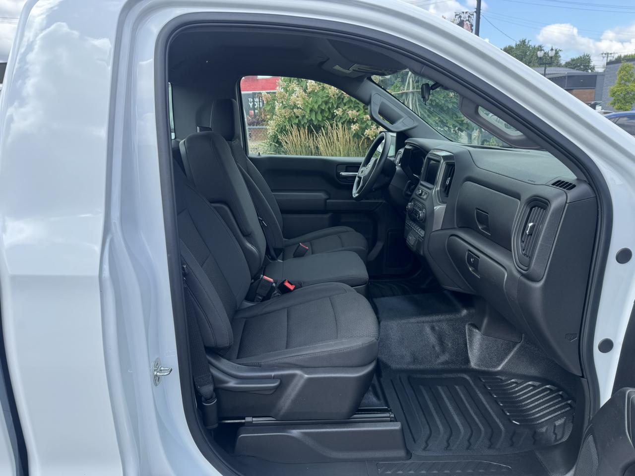 Chevrolet Silverado 1500 2WD Reg Cab 140" Work Truck 2025
