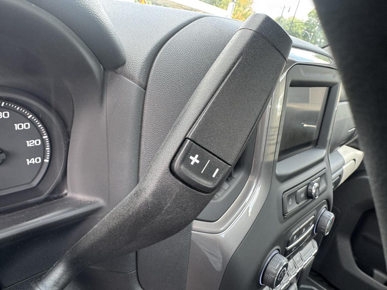 Chevrolet Silverado 1500 2WD Reg Cab 140" Work Truck 2025