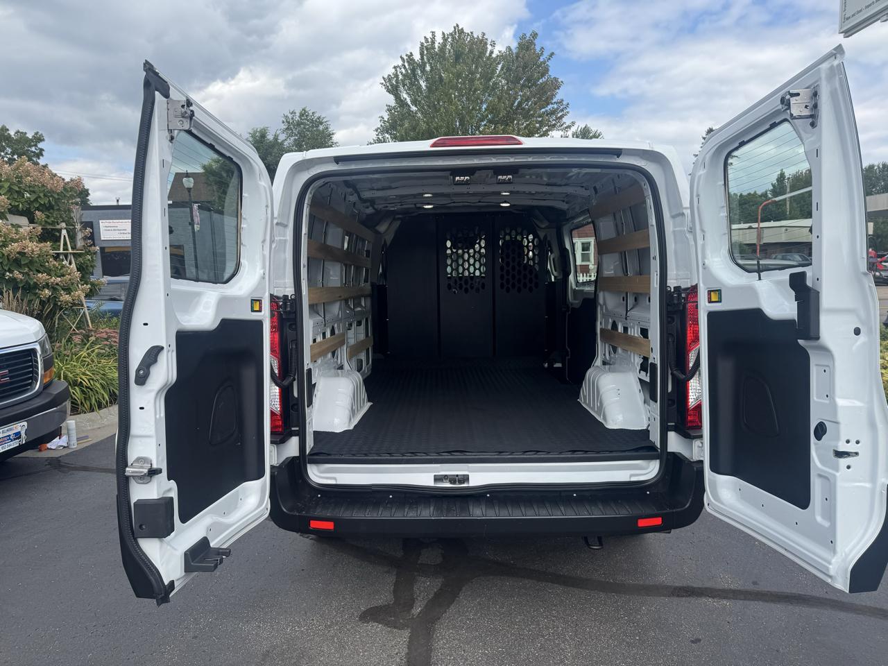 Ford Transit Cargo Van T-250 130" Low Rf 9070 GVWR RWD 2025