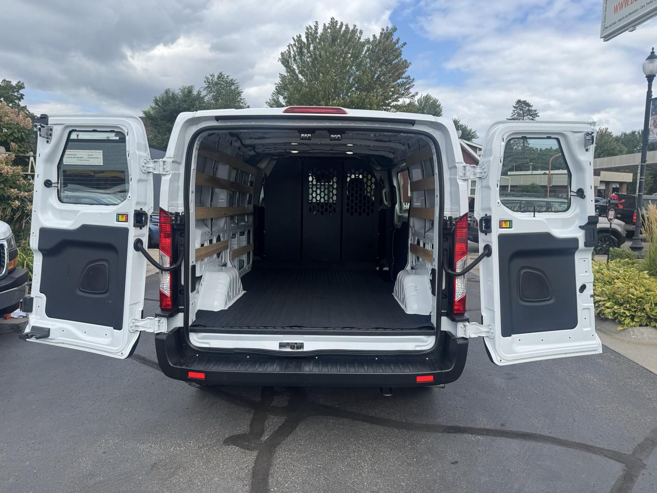 Ford Transit Cargo Van T-250 130" Low Rf 9070 GVWR RWD 2025