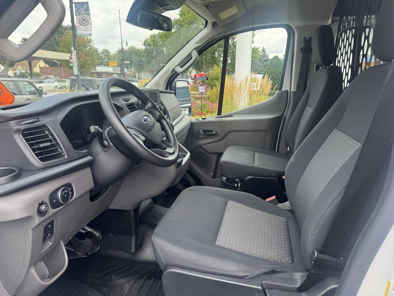 Ford Transit Cargo Van T-250 130" Low Rf 9070 GVWR RWD 2025