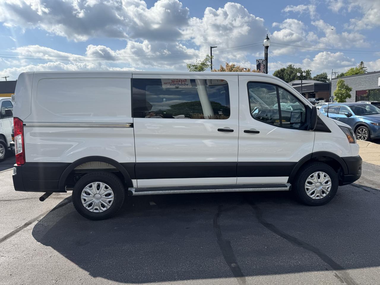 Ford Transit Cargo Van T-250 130" Low Rf 9070 GVWR RWD 2025