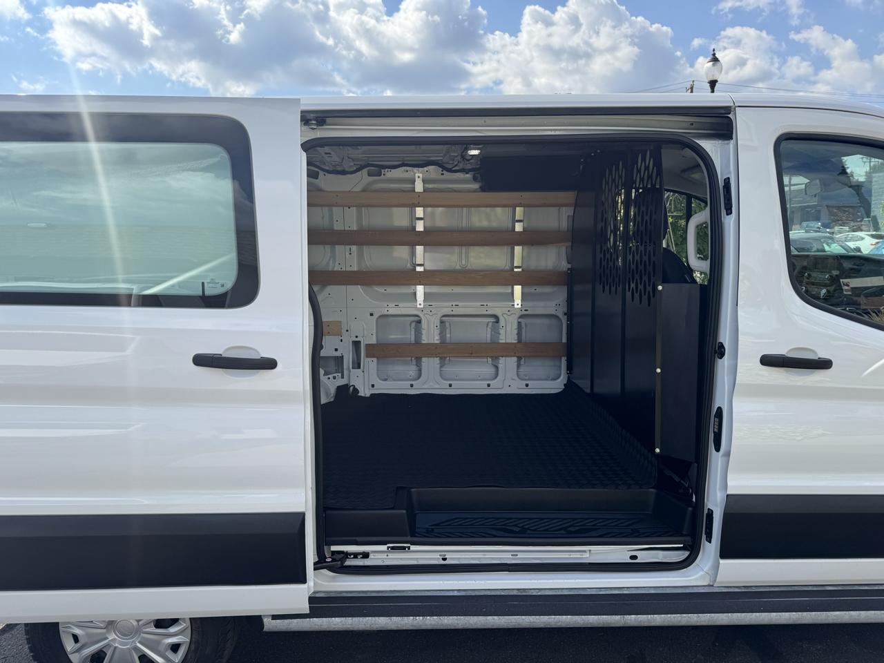 Ford Transit Cargo Van T-250 130" Low Rf 9070 GVWR RWD 2025