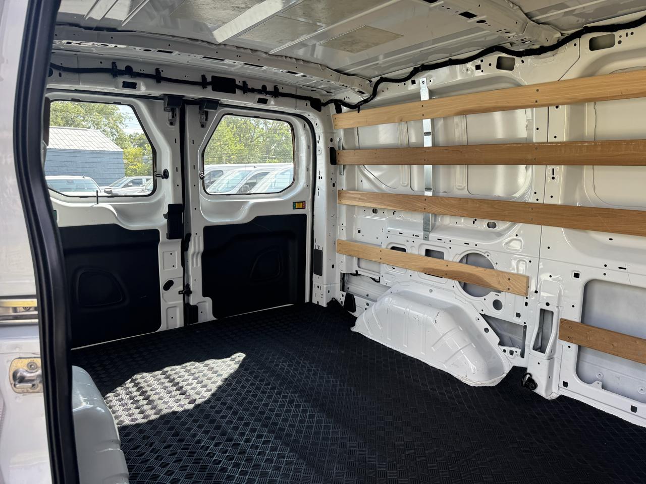 Ford Transit Cargo Van T-250 130" Low Rf 9070 GVWR RWD 2025
