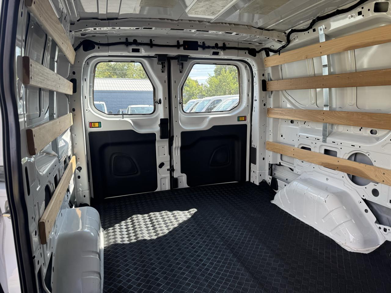 Ford Transit Cargo Van T-250 130" Low Rf 9070 GVWR RWD 2025
