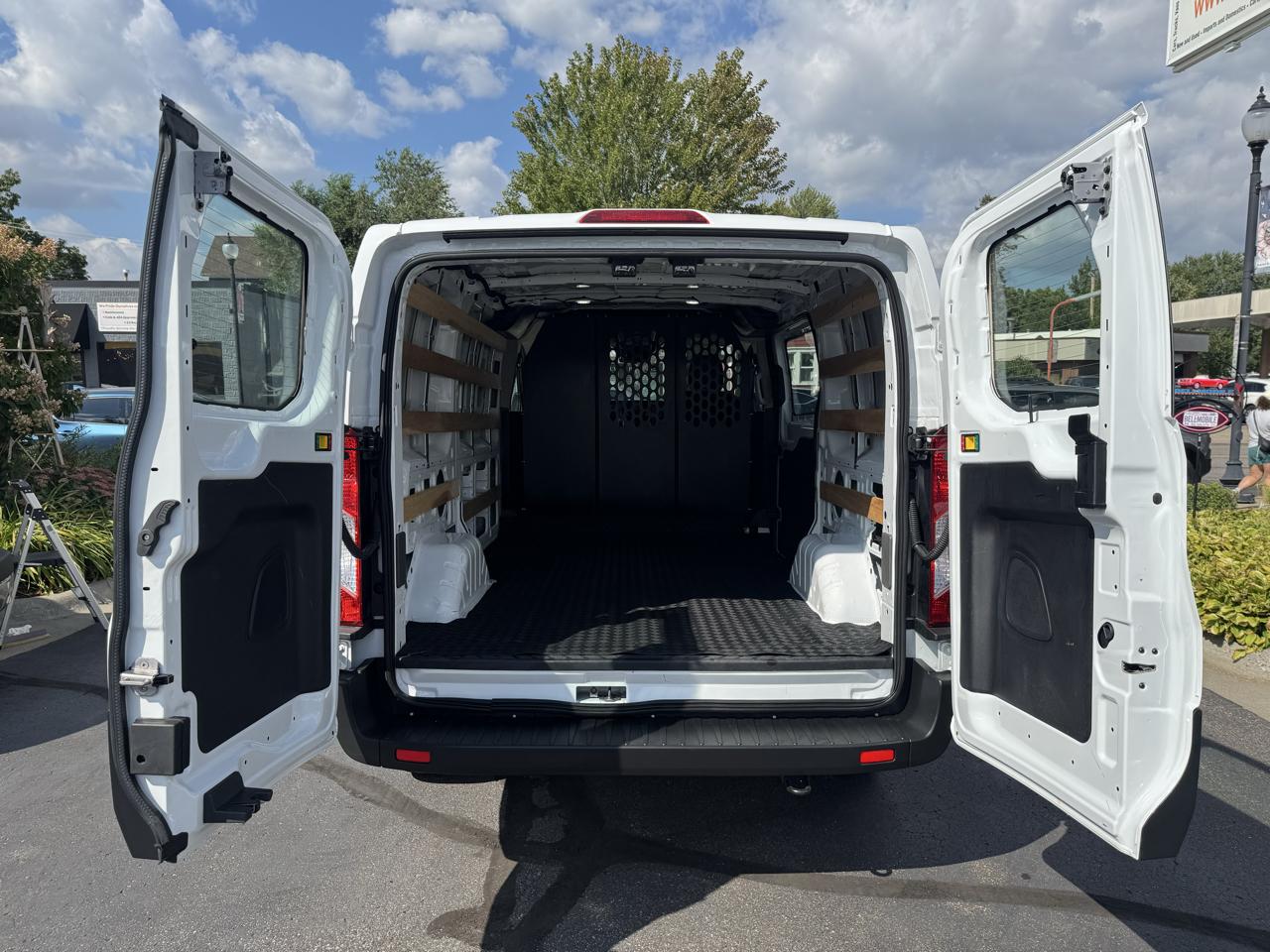 Ford Transit Cargo Van T-250 130" Low Rf 9070 GVWR RWD 2025