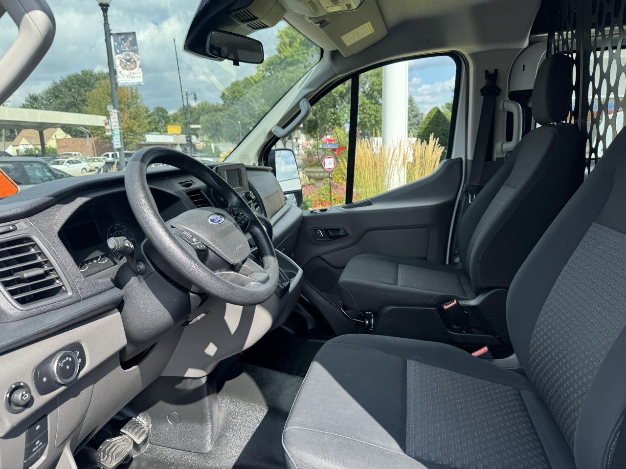 Ford Transit Cargo Van T-250 130" Low Rf 9070 GVWR RWD 2025