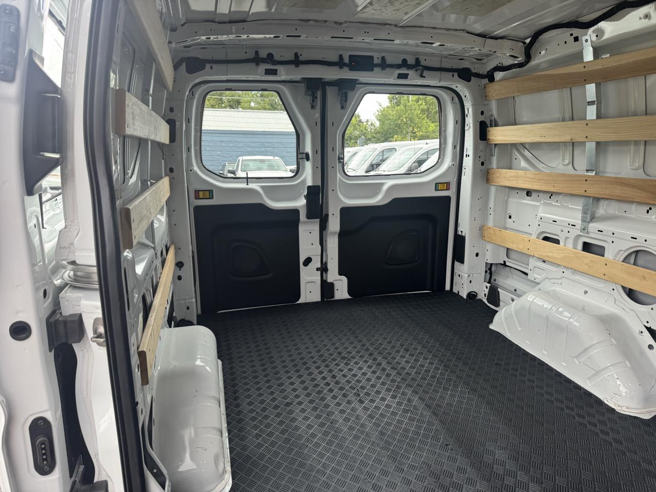 Ford Transit Cargo Van T-250 130" Low Rf 9070 GVWR RWD 2025