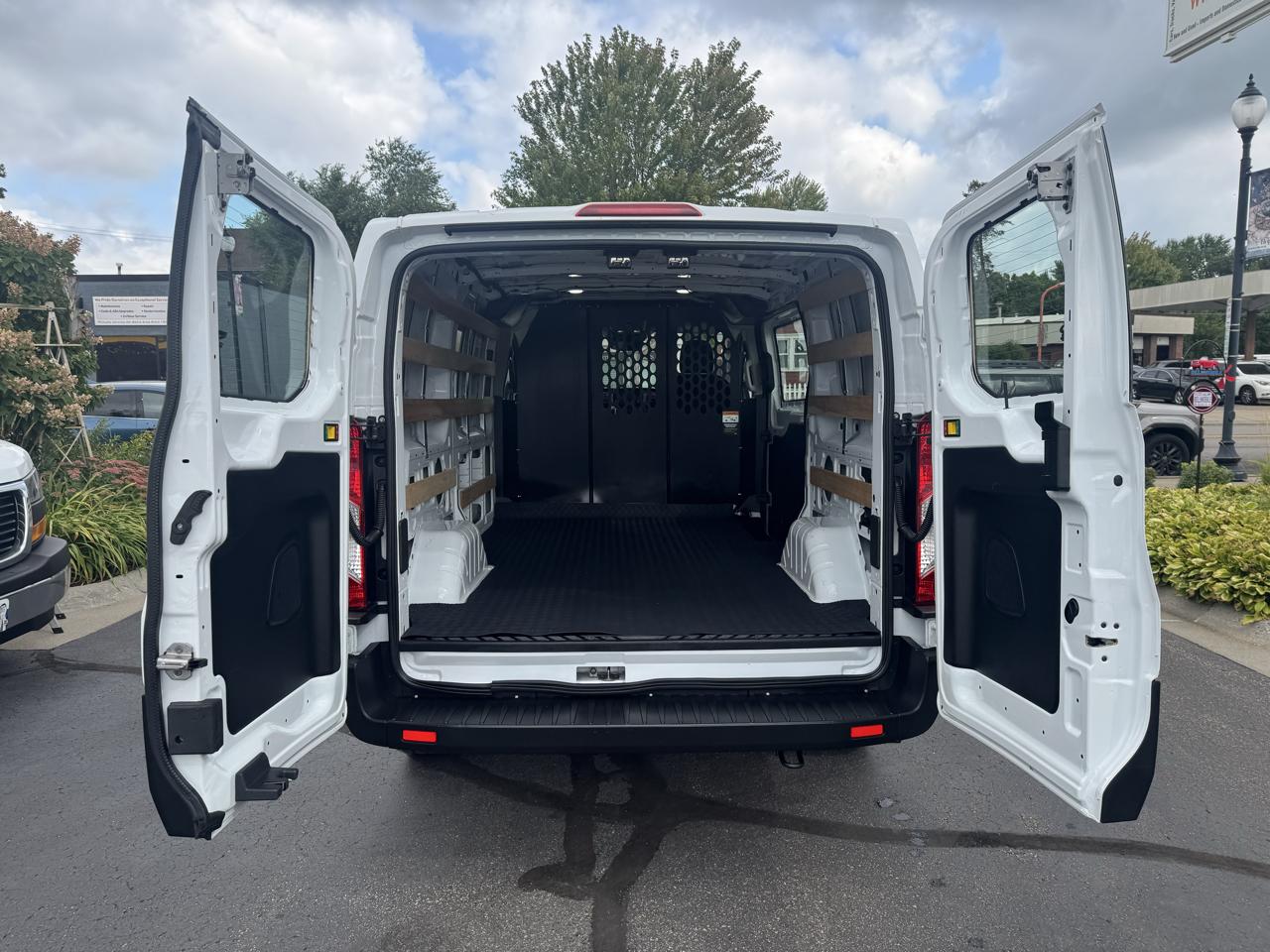 Ford Transit Cargo Van T-250 130" Low Rf 9070 GVWR RWD 2025