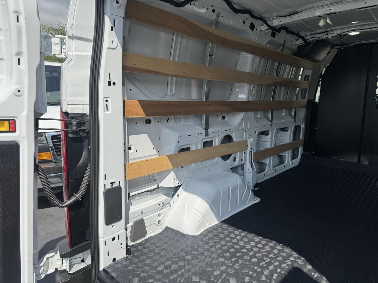 Ford Transit Cargo Van T-250 130" Low Rf 9070 GVWR RWD 2025