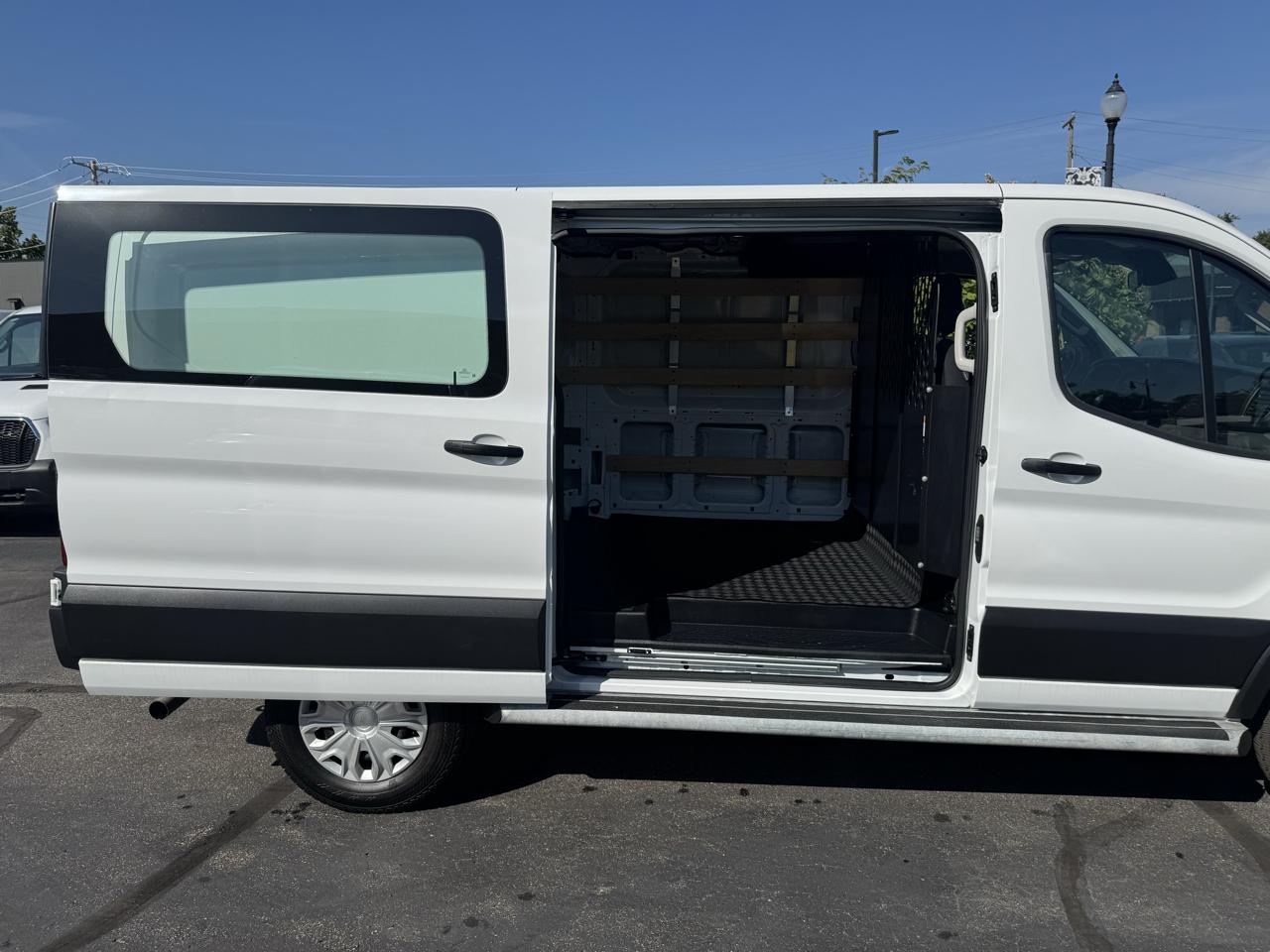 Ford Transit Cargo Van T-250 130" Low Rf 9070 GVWR RWD 2025