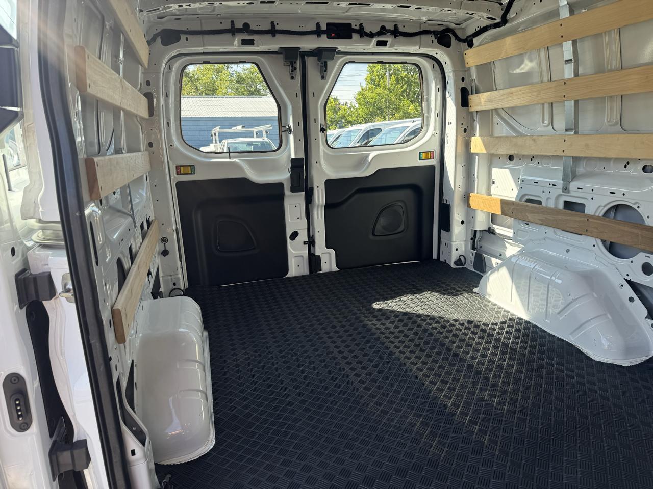 Ford Transit Cargo Van T-250 130" Low Rf 9070 GVWR RWD 2025