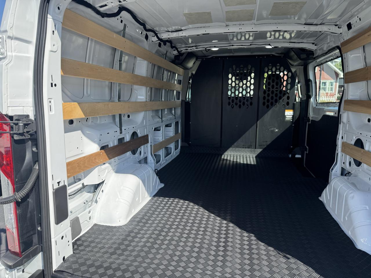 Ford Transit Cargo Van T-250 130" Low Rf 9070 GVWR RWD 2025
