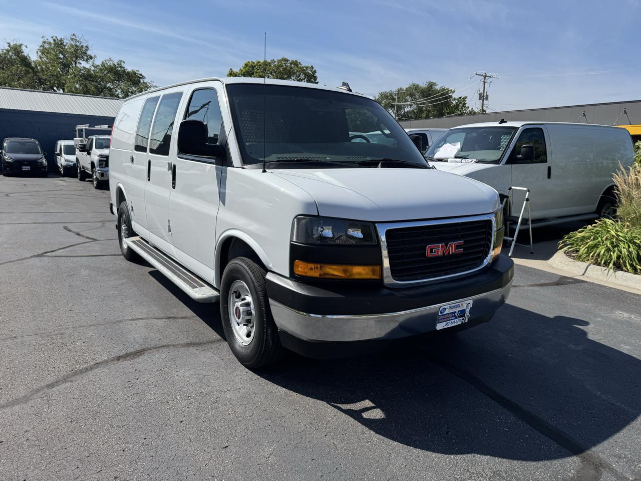 GMC Savana Cargo Van RWD 2500 135" 2025