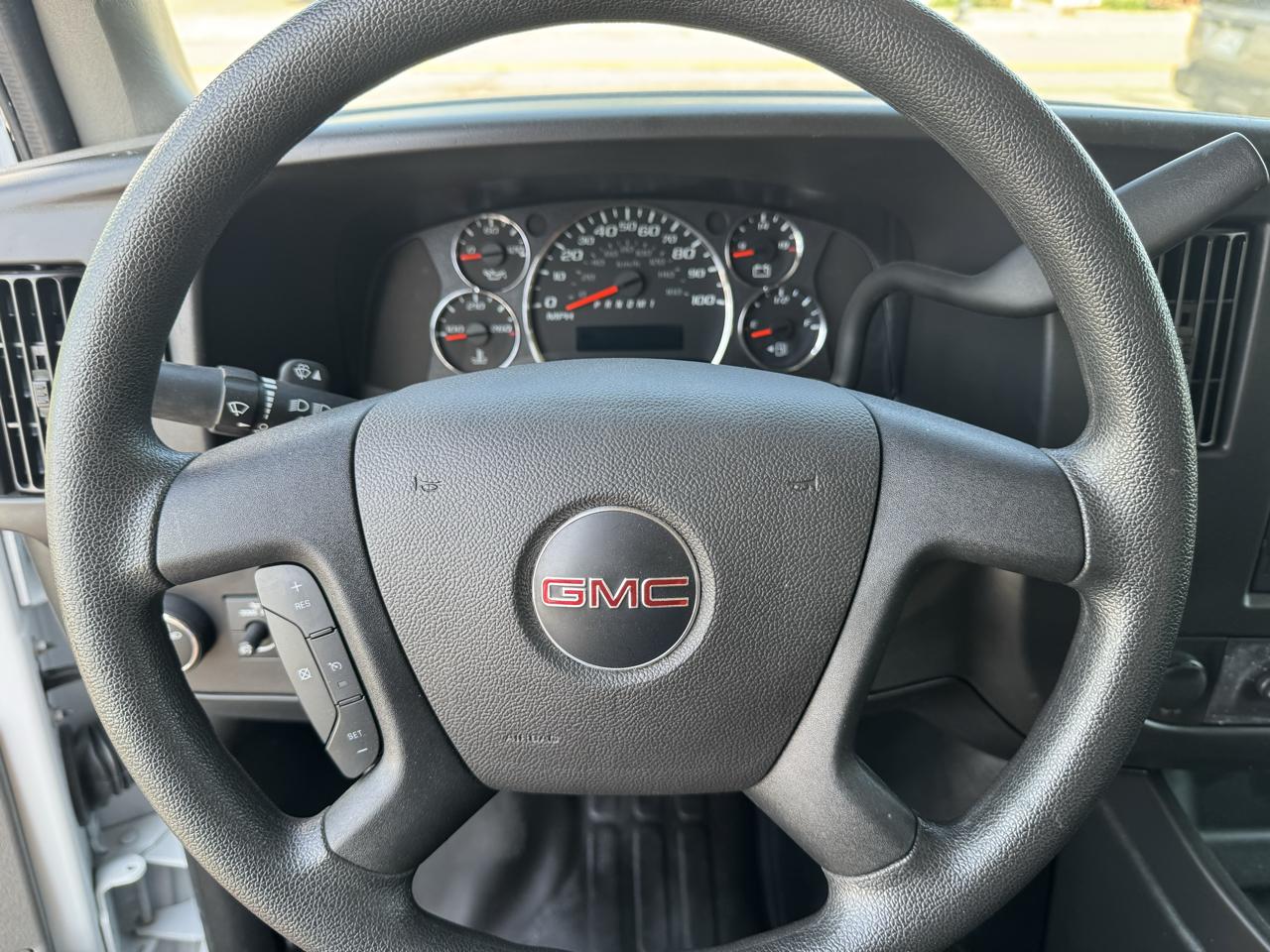 GMC Savana Cargo Van RWD 2500 135" 2025