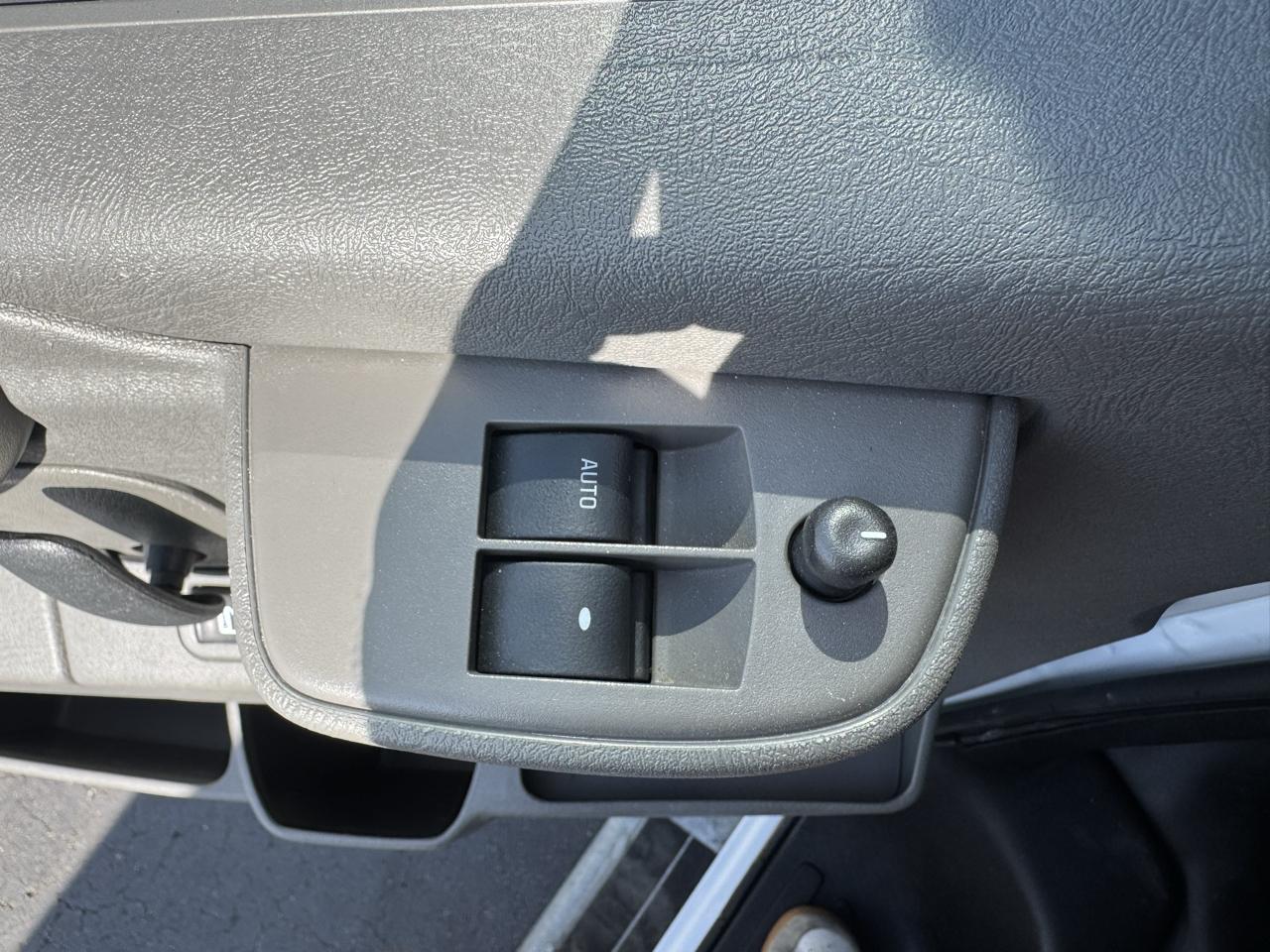 GMC Savana Cargo Van RWD 2500 135" 2025