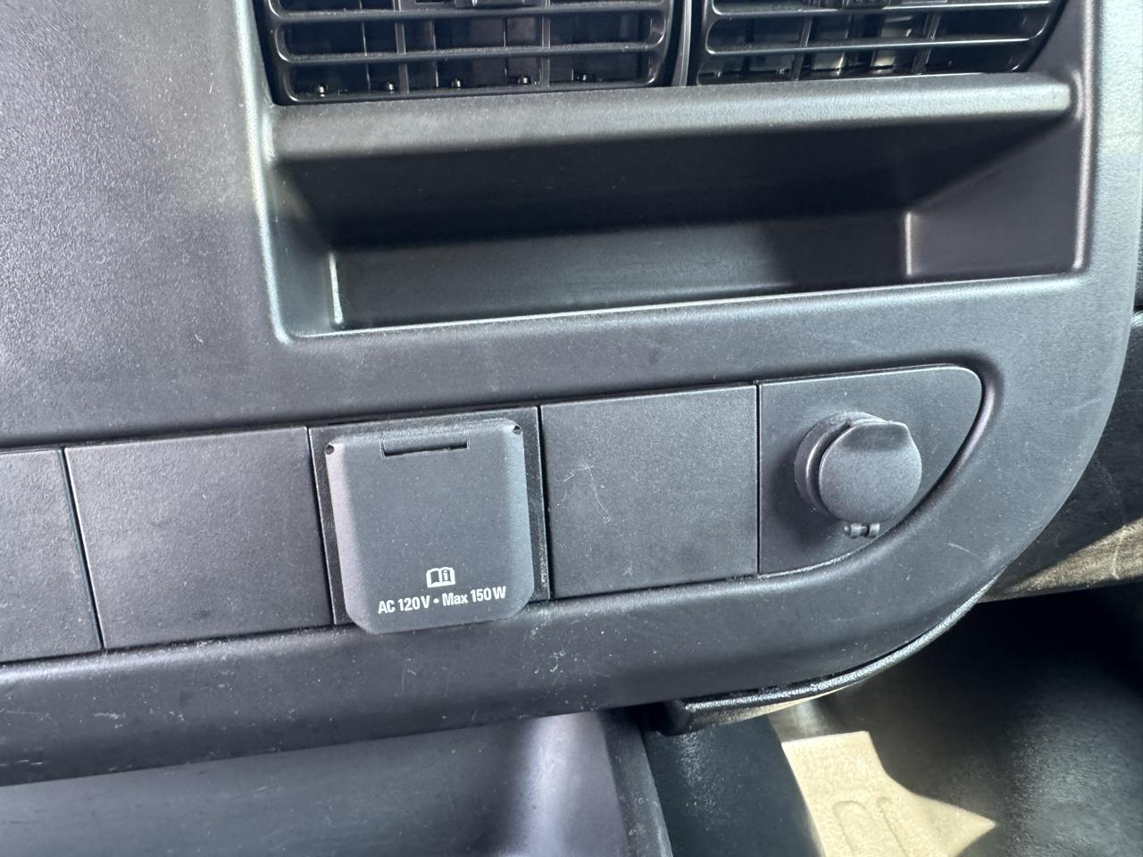 GMC Savana Cargo Van RWD 2500 135" 2025