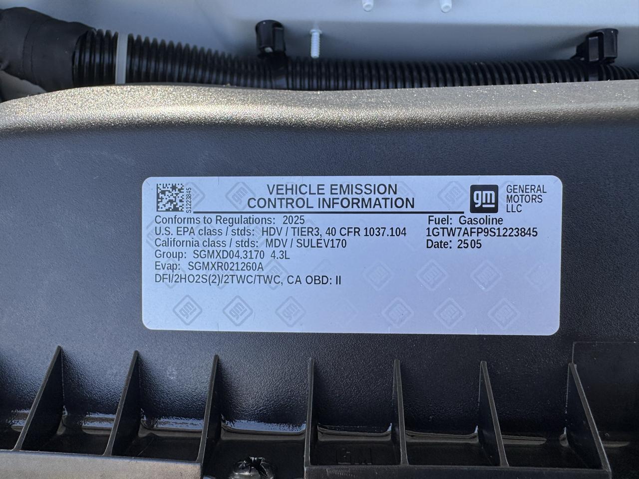 GMC Savana Cargo Van RWD 2500 135" 2025