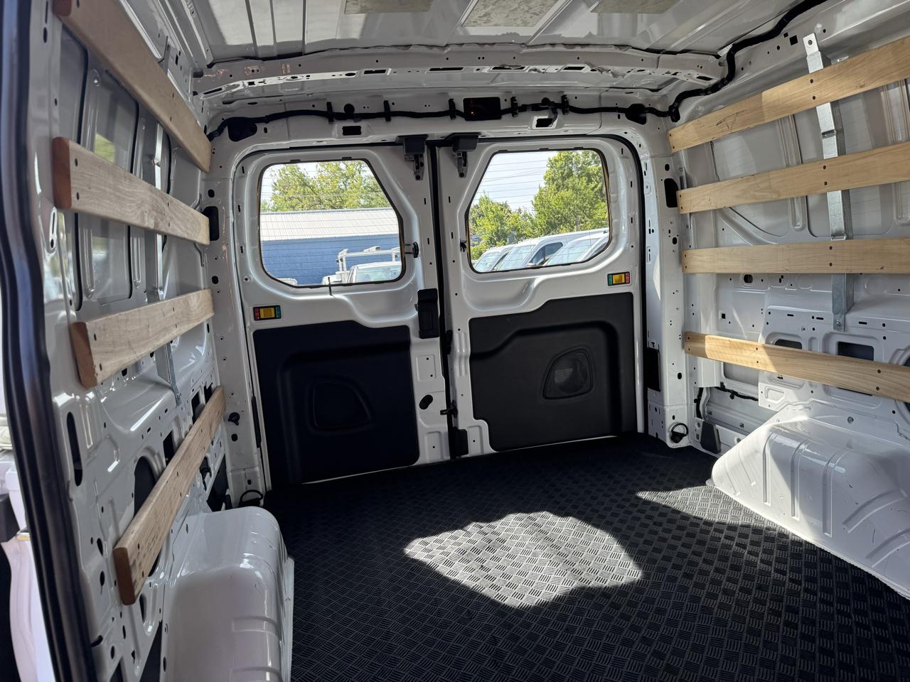 Ford Transit Cargo Van T-250 130" Low Rf 9070 GVWR RWD 2025