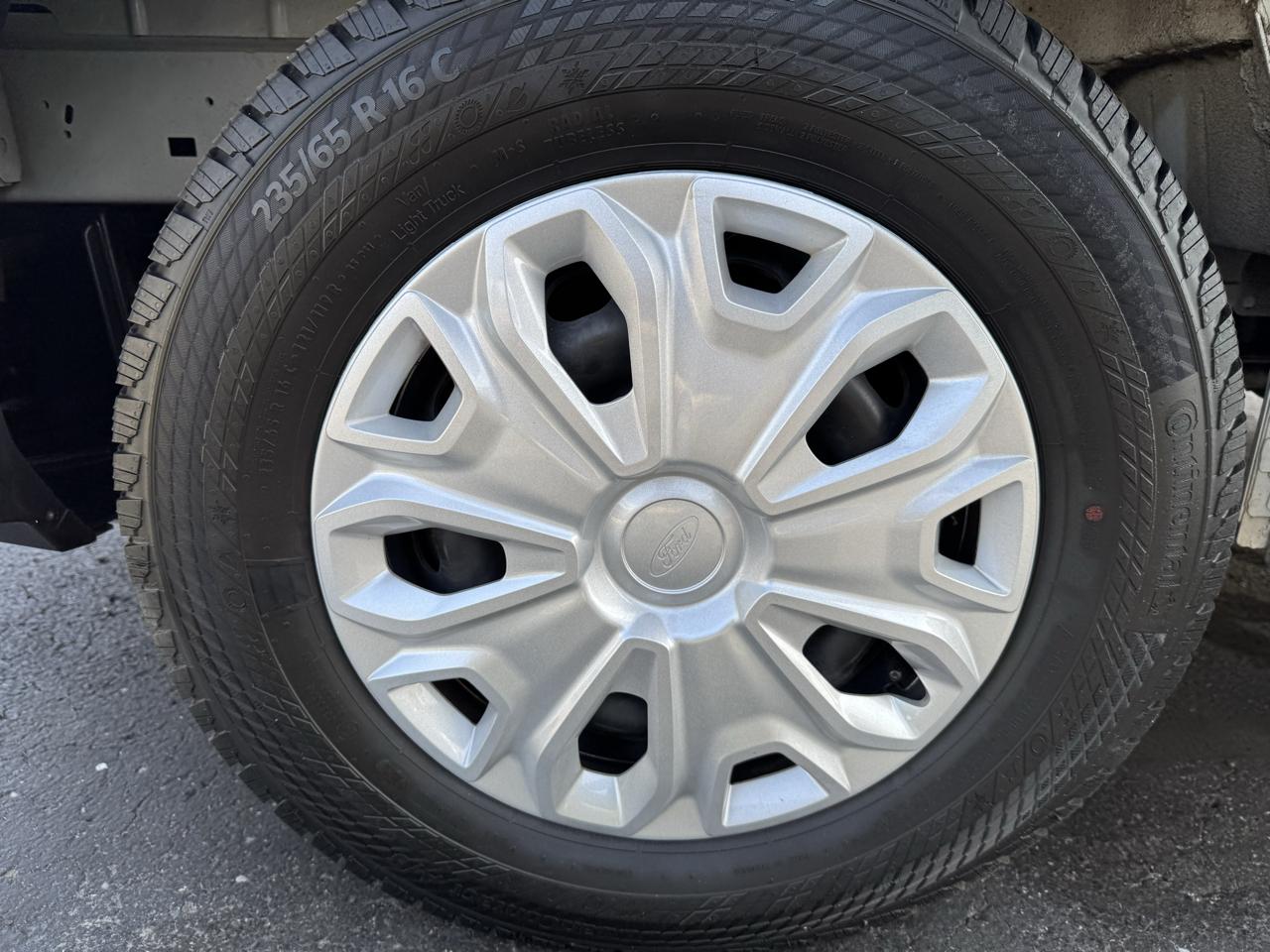 Ford Transit Cargo Van T-250 130" Low Rf 9070 GVWR RWD 2025