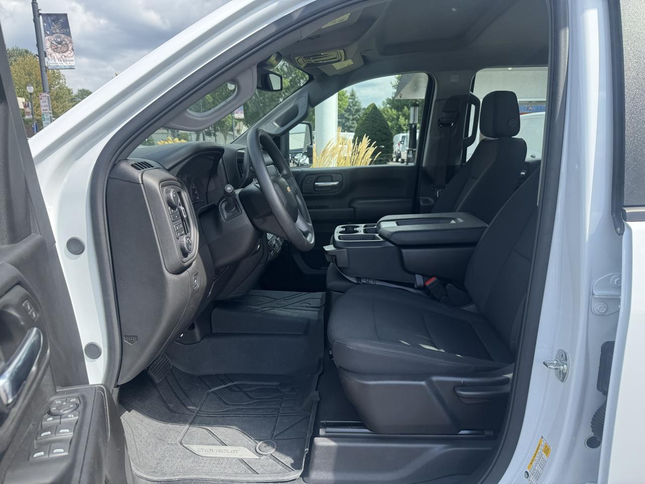 Chevrolet Silverado 2500HD 4WD Crew Cab 172" Work Truck 2025