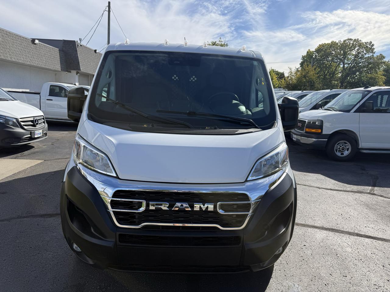 RAM ProMaster Cargo Van Tradesman 2500 Low Roof 136" WB w/Pass Seat 2025