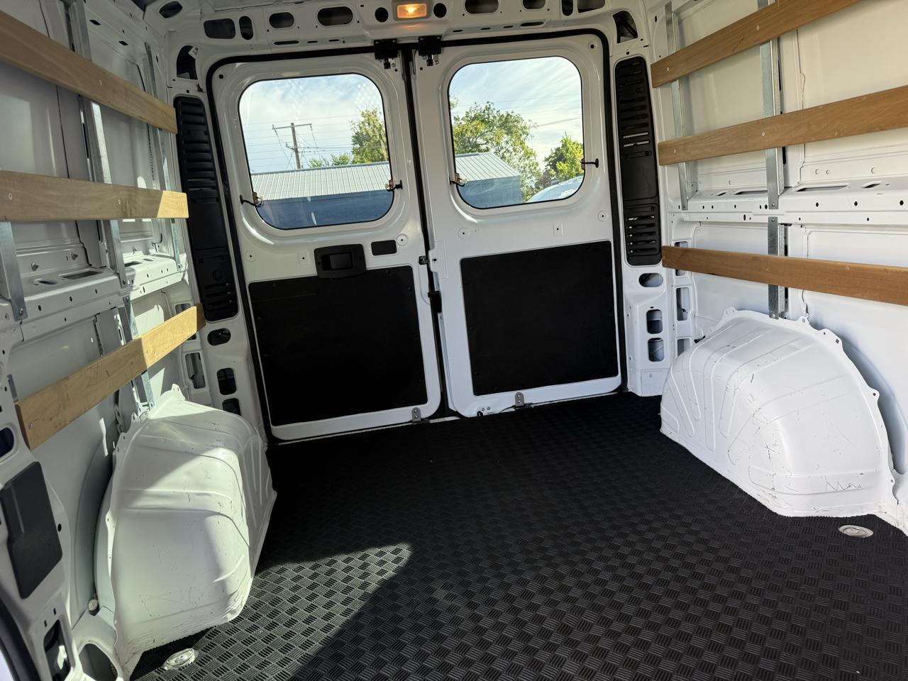 RAM ProMaster Cargo Van Tradesman 2500 Low Roof 136" WB w/Pass Seat 2025