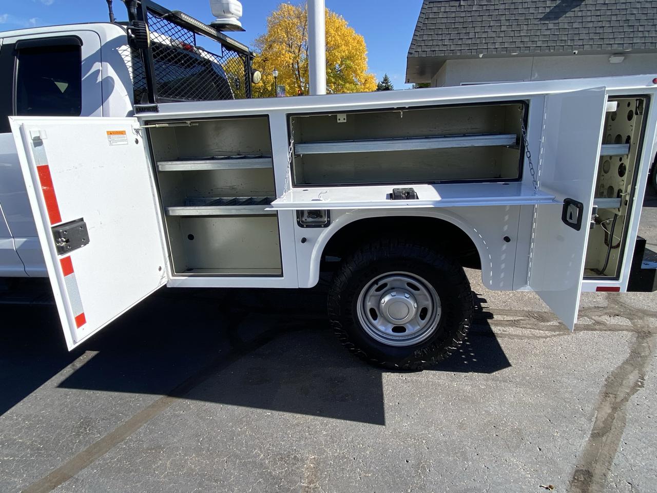 Ford Super Duty F-250 SRW XL 4WD SuperCab 8' Box 2021