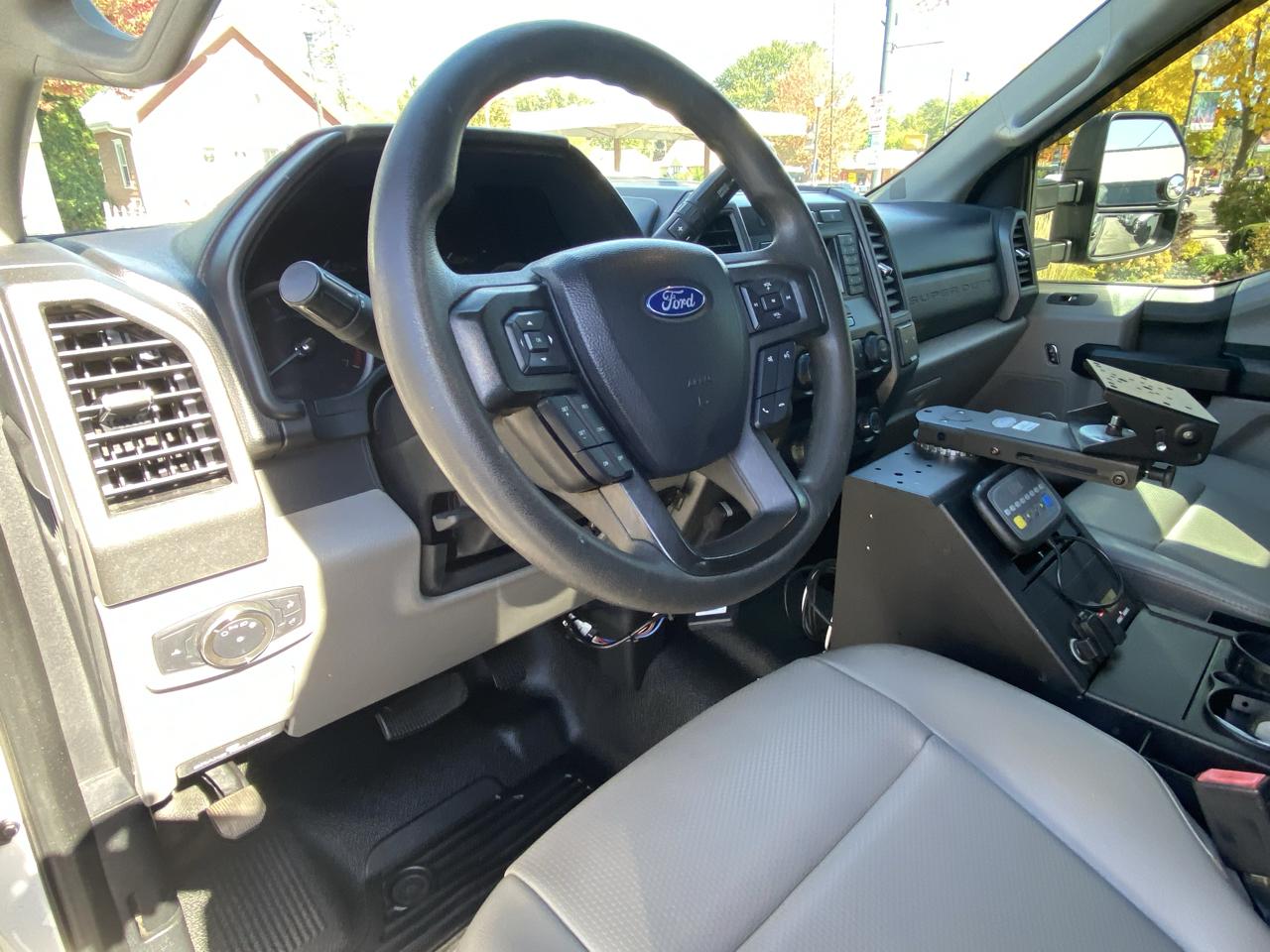 Ford Super Duty F-250 SRW XL 4WD SuperCab 8' Box 2021