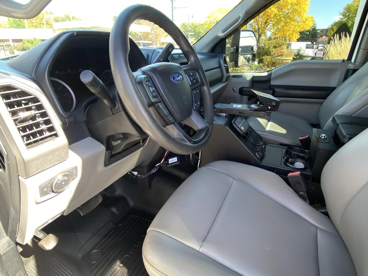 Ford Super Duty F-250 SRW XL 4WD SuperCab 8' Box 2021
