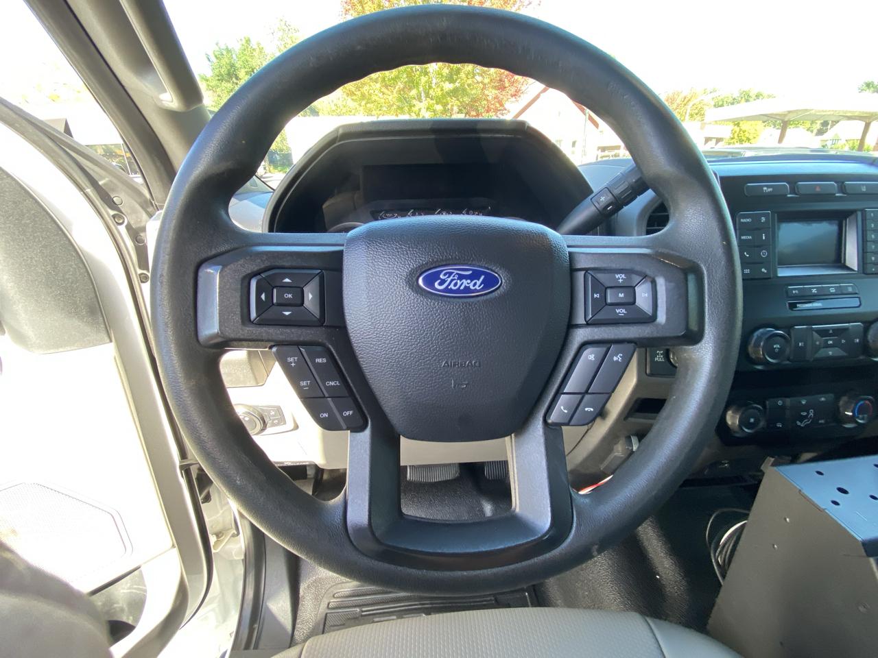 Ford Super Duty F-250 SRW XL 4WD SuperCab 8' Box 2021