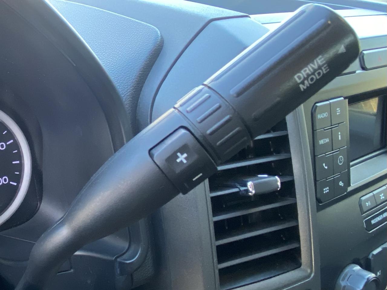 Ford Super Duty F-250 SRW XL 4WD SuperCab 8' Box 2021