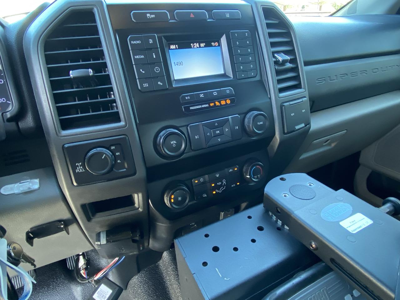 Ford Super Duty F-250 SRW XL 4WD SuperCab 8' Box 2021