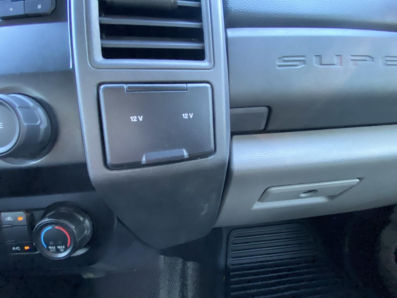 Ford Super Duty F-250 SRW XL 4WD SuperCab 8' Box 2021